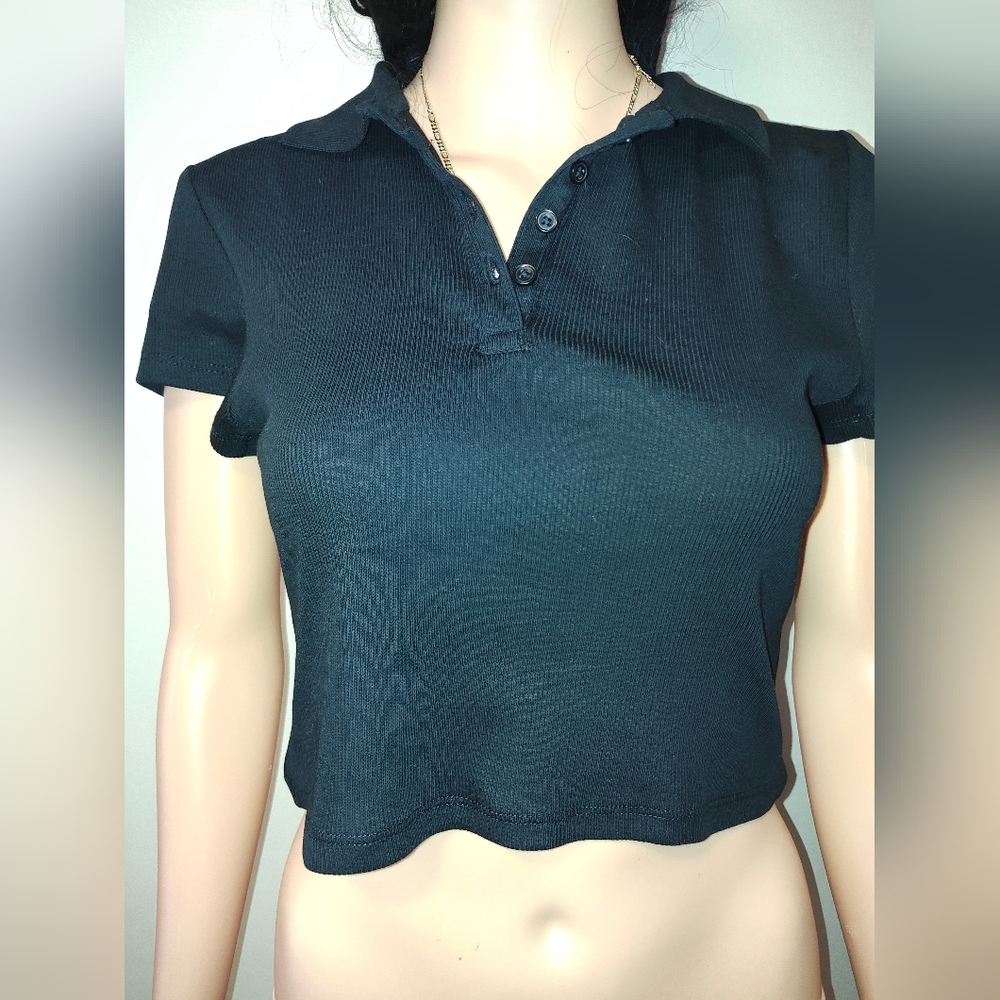 Women's Black Crop Top - Picture 2 of 4